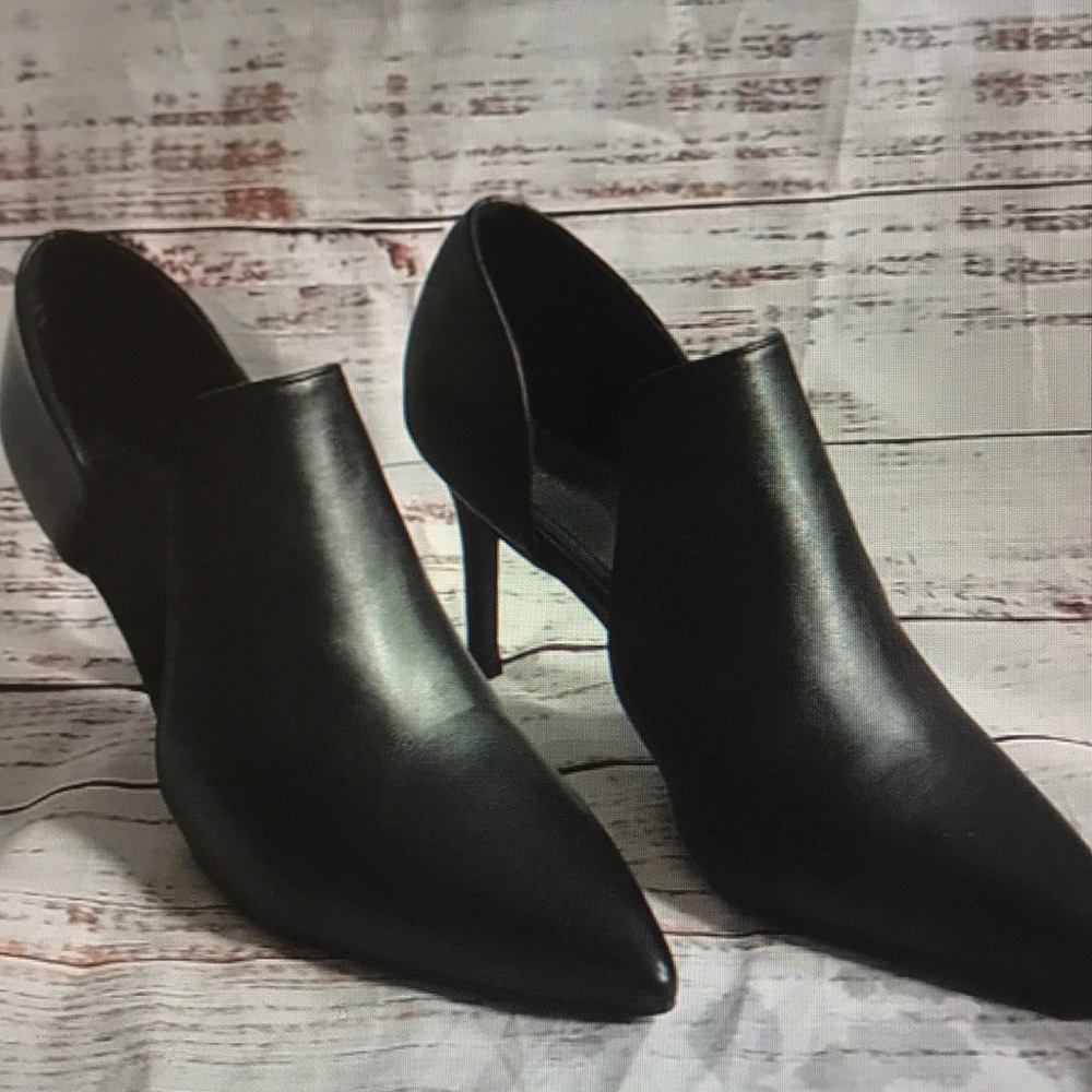 Justfab Samantha covered Dorsey pump black